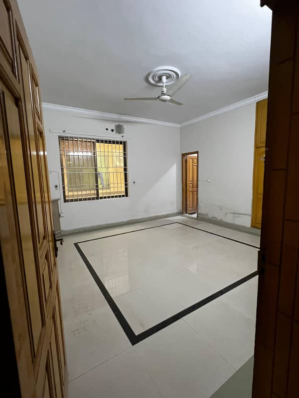 10 Marla 5 bedroom house for rent phase 3 bahria town Rawalpindi 3