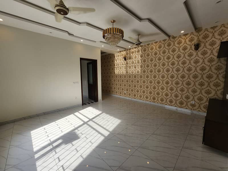 10 Marla Duplex Houses Available For Sale Near Emporium Mall In Johar Town 19