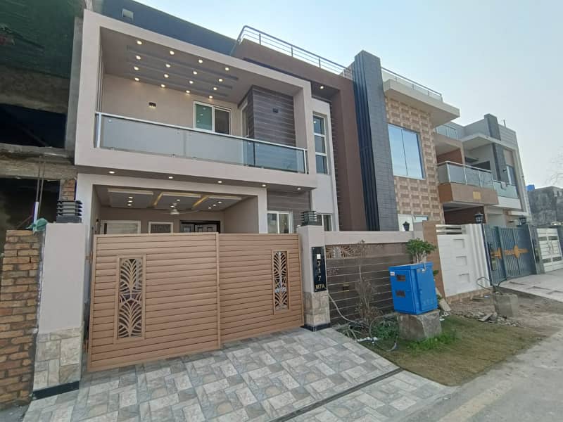 7 Marla Beautiful House Available For Rent In Lake City Sector M-7A 0