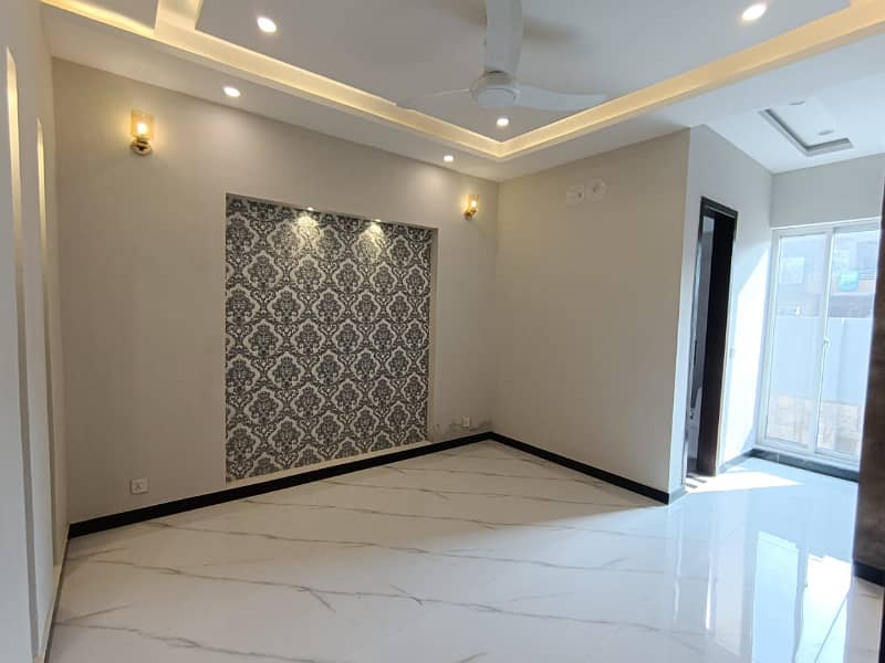 7 Marla Beautiful House Available For Rent In Lake City Sector M-7A 7