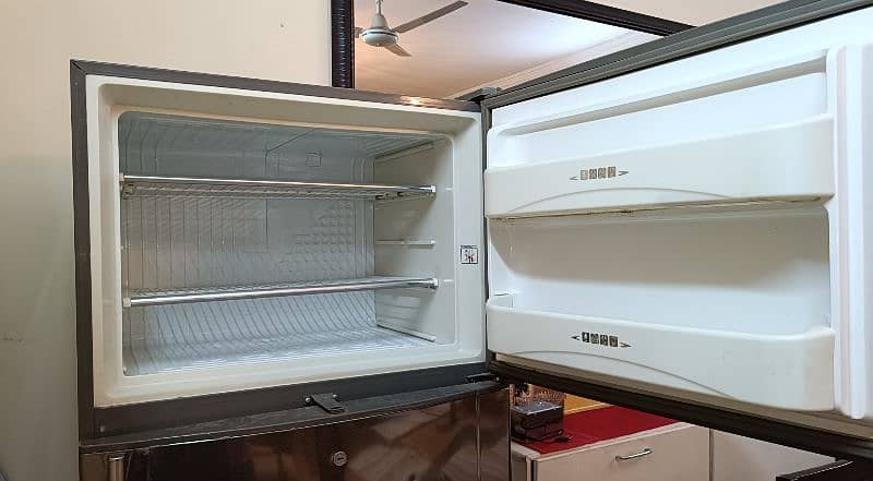 Fridge in excellent condition is for sale. 2