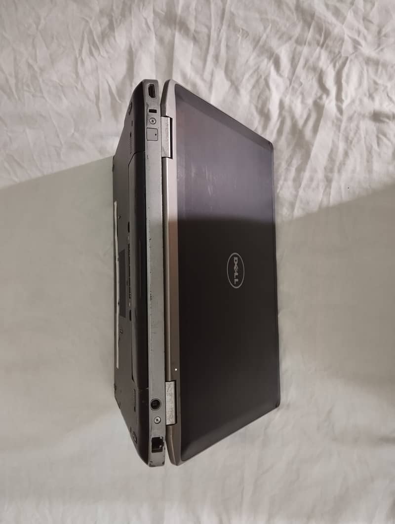 DELL Latitude E6400 & E6420 Laptop 12