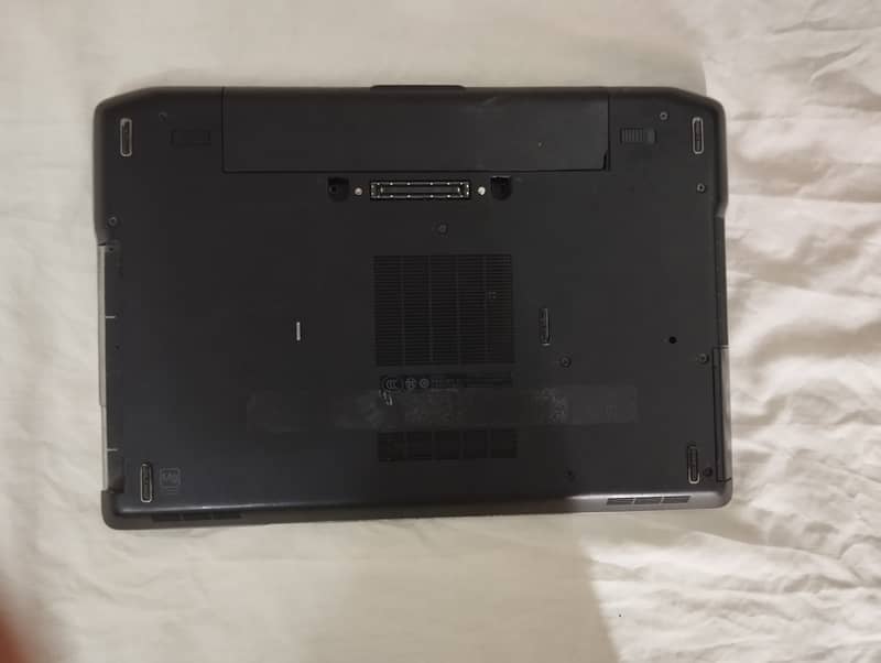 DELL Latitude E6400 & E6420 Laptop 15