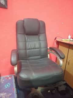 Chair for sale 4thousd only