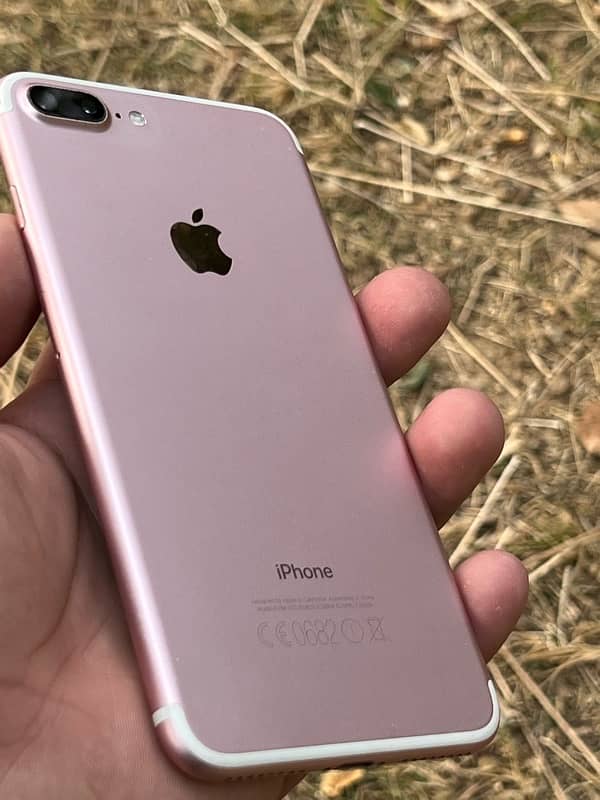 iphone 7 plus PTA 128GB with BOX 2