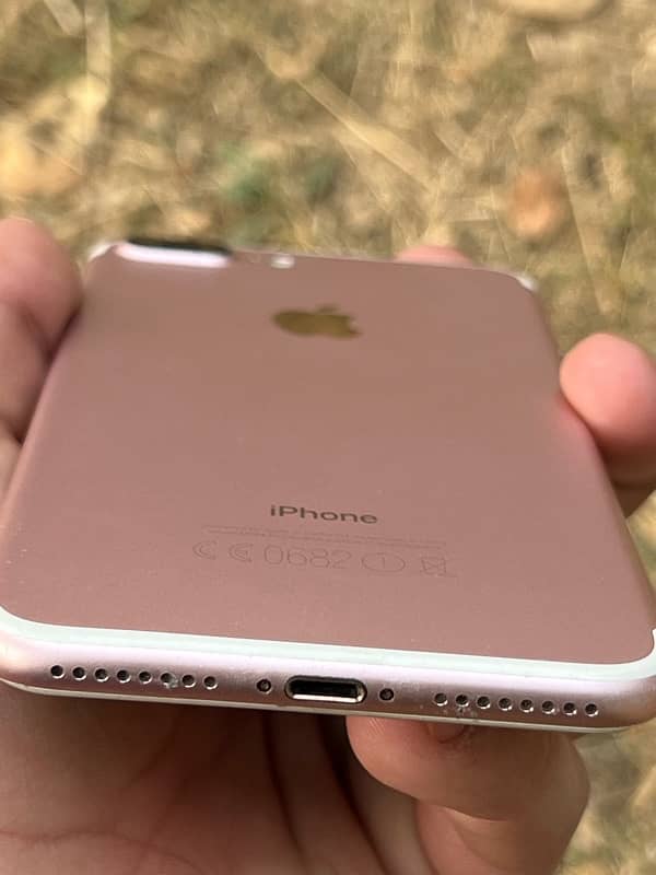 iphone 7 plus PTA 128GB with BOX 10