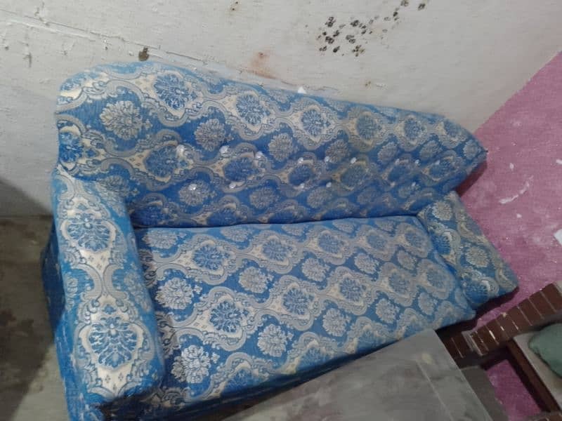 5 seater sofa for sell 0