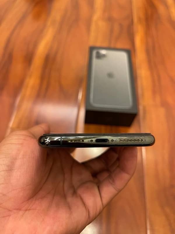 IPHONE 11 Pro max 64GB PTA APPROVE 4