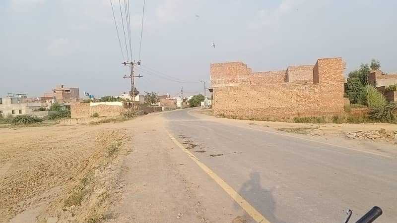 4 Marla Plot On 50ft carpeted road near new defence road Kahna nau Lahore 4