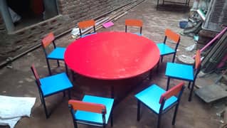 School Round/Tables/Chairs/Desks/Benches