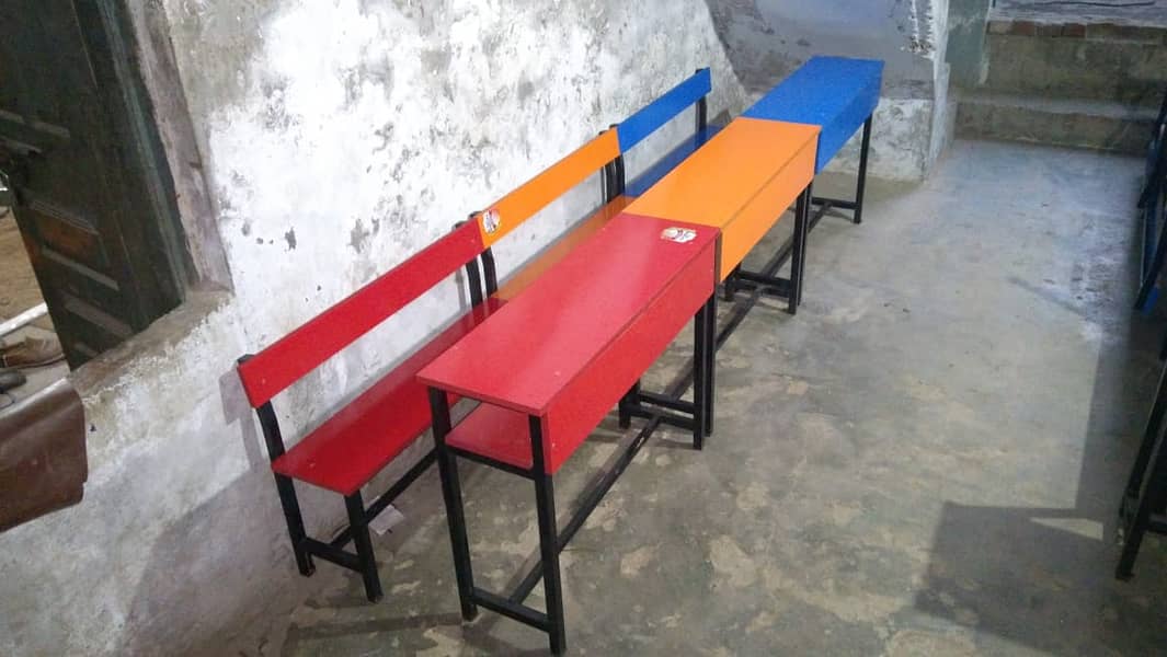 School Round/Tables/Chairs/Desks/Benches 5