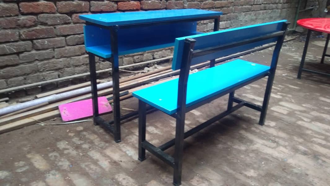 School Round/Tables/Chairs/Desks/Benches 6