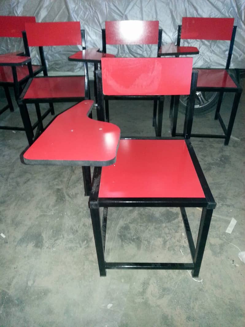 School Round/Tables/Chairs/Desks/Benches 13