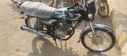 Honda 125 2023 model 10/10 condition all Punjab number 03053372873