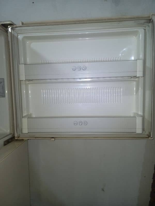 LG Full Size Air Cross Made in Korea Refrigerator For Sale 2