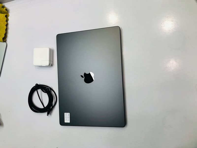 MacBook Pro M4 16gb 512gb spce glace 3