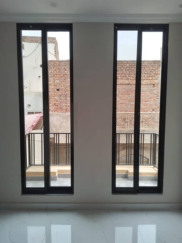 3 Marla Double Story Independent Home Available For Sale in Johar Town Near By Docter Hospital 0