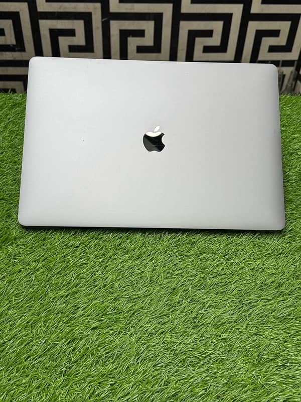 UNBEATABLE PRICES APPLE MACBOOK - USED MODELS FOR SALE 9