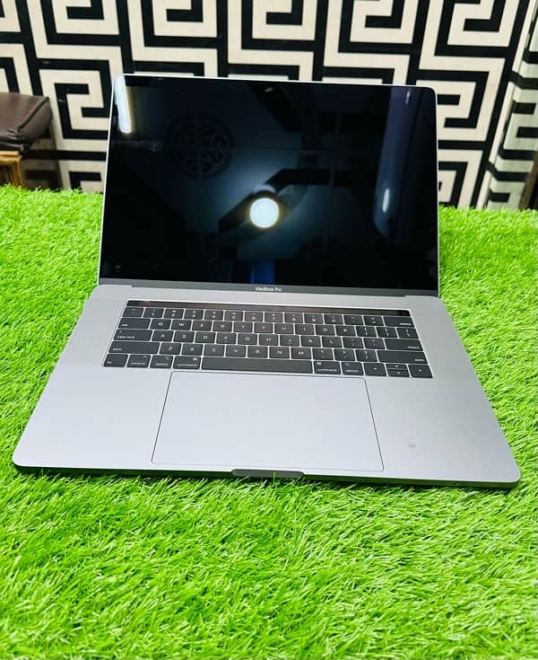 UNBEATABLE PRICES APPLE MACBOOK - USED MODELS FOR SALE 17