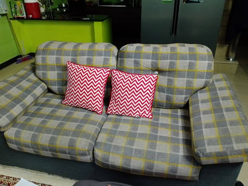 Sofa Five Seater 3