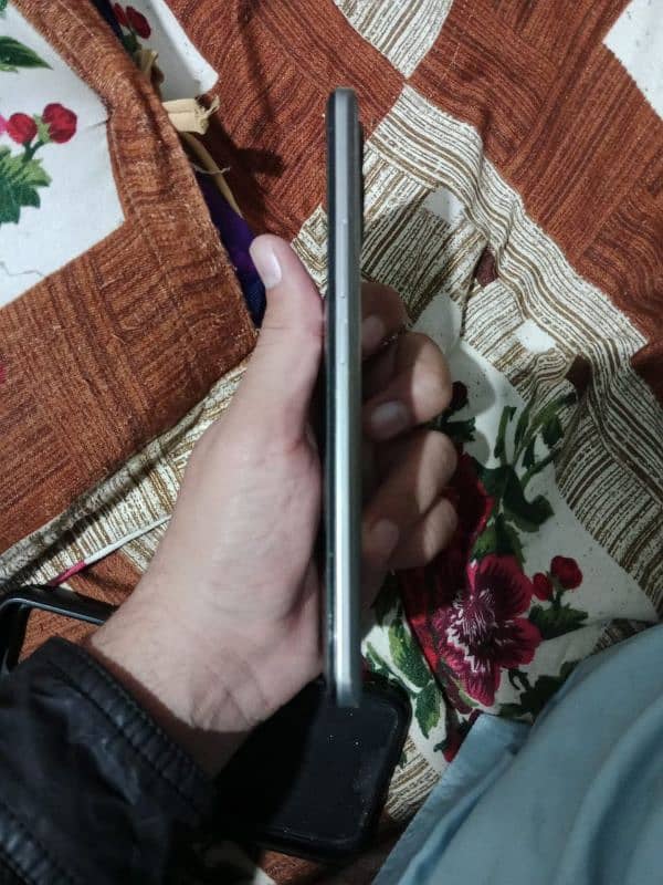 Realme 8 8/128 with box & Original charger 7