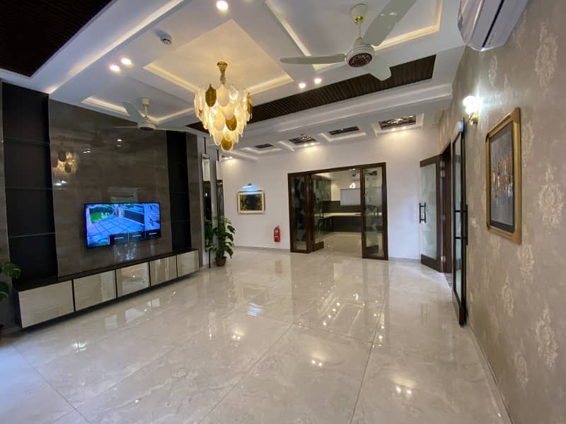 "Beautifully Designed 1 Kanal House for Sale in DHA Phase 6 Lahore Move-in Ready" 8