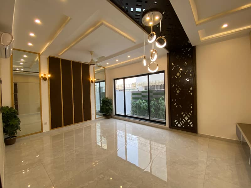 "Beautifully Designed 1 Kanal House for Sale in DHA Phase 6 Lahore Move-in Ready" 17