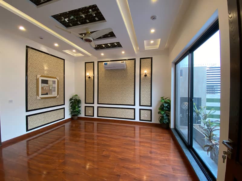 "Beautifully Designed 1 Kanal House for Sale in DHA Phase 6 Lahore Move-in Ready" 29