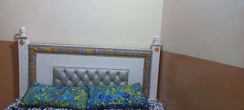 Double bed for sale 0