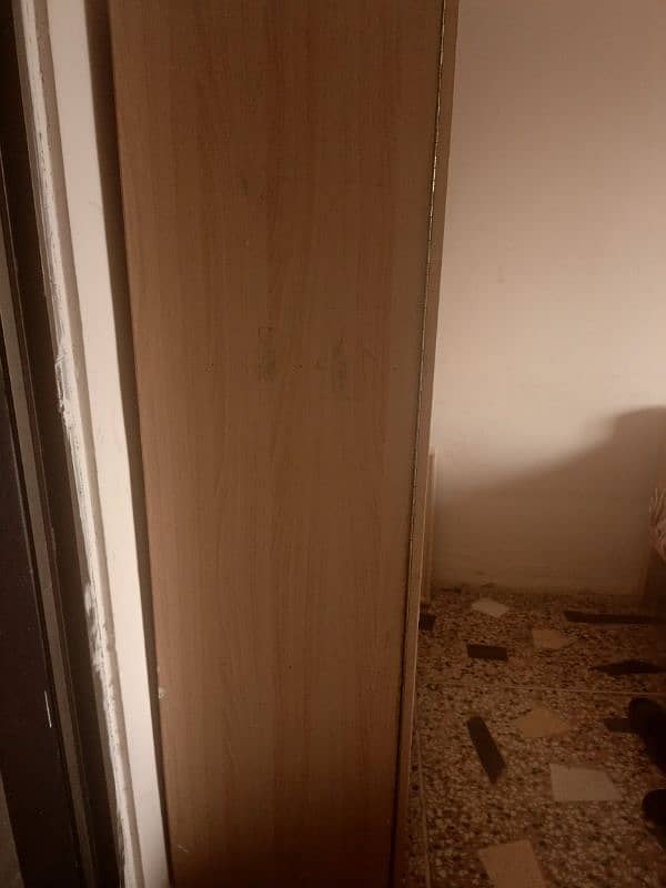 2 door cupboard 0