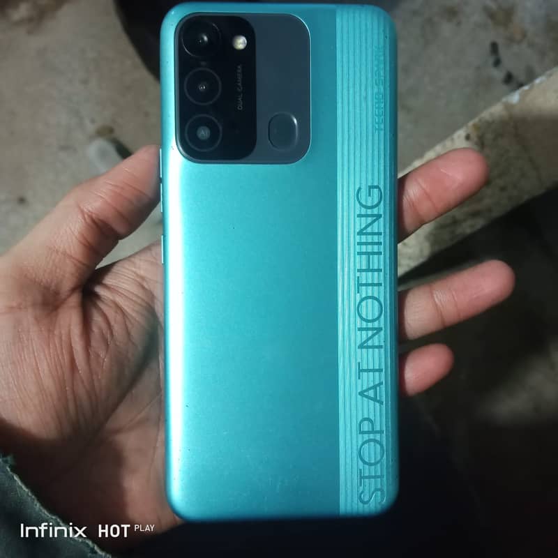 Tecno Spark 8C 1