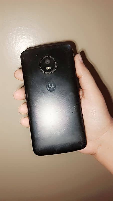 Moto E4 1