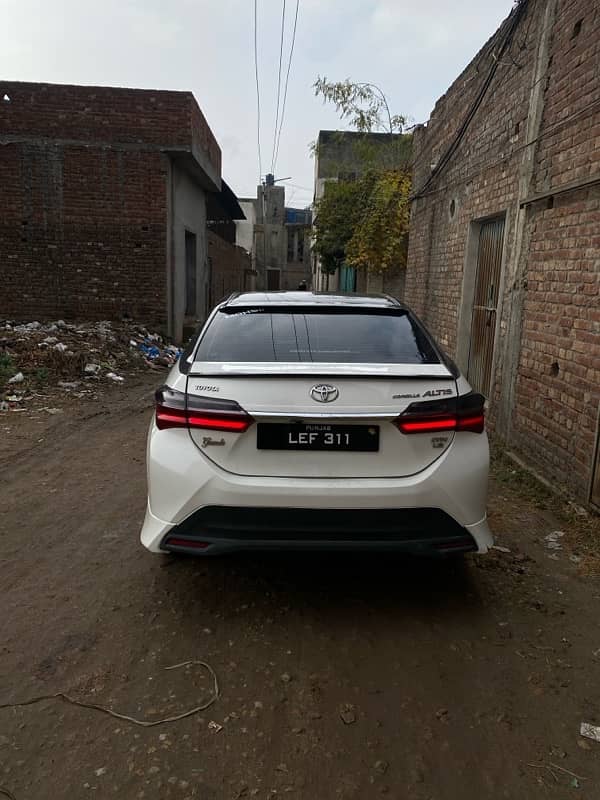 Toyota Altis Grande 2016 3