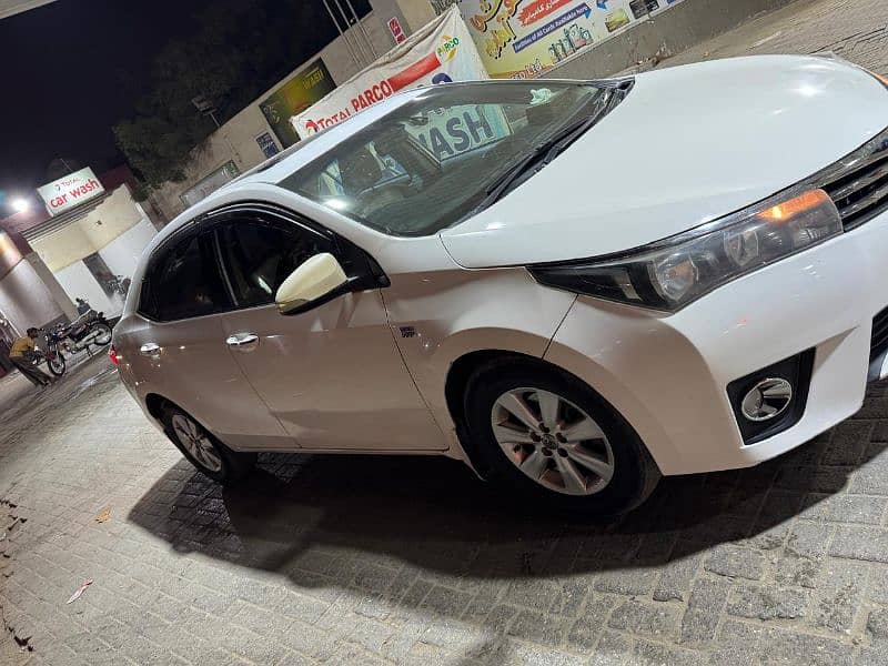 Toyota Altis Grande 2017 urgent 3