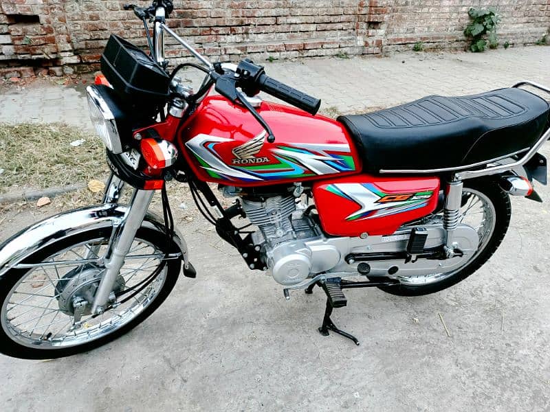 Honda 125 Model 2022/2023 Brend New 10 by 10 Condition 7