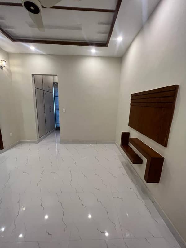 8 Marla Brand New House For Sale In Bahria Town Lahore 8