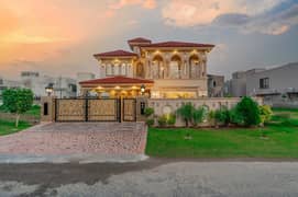 Stunning 1 Kanal House for Sale in DHA Phase 6 Lahore Ideal Family Home