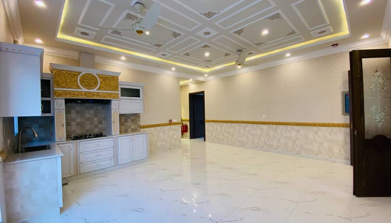 "Stunning 1 Kanal House for Sale in DHA Phase 6 Lahore Ideal Family Home" 26