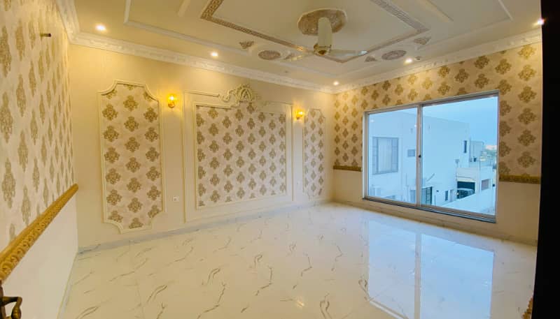 "Stunning 1 Kanal House for Sale in DHA Phase 6 Lahore Ideal Family Home" 30