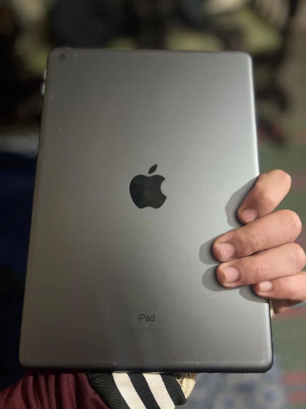 ipad 8 generation 128 GB total genion 0