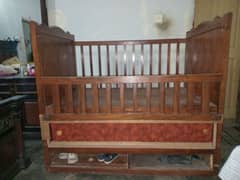 Classic Wooden Baby Crib with Storage Drawer, Solid Wood