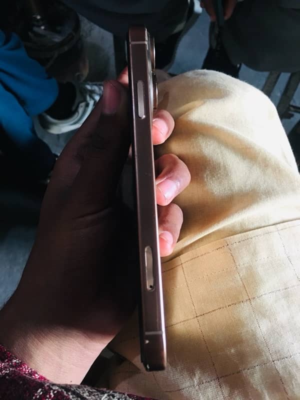 iphone xr converted into iphone 16 pro 2