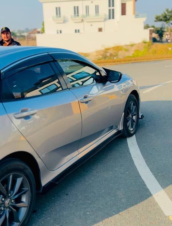 Honda Civic Oriel 2019 3