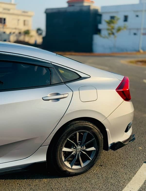 Honda Civic Oriel 2019 5