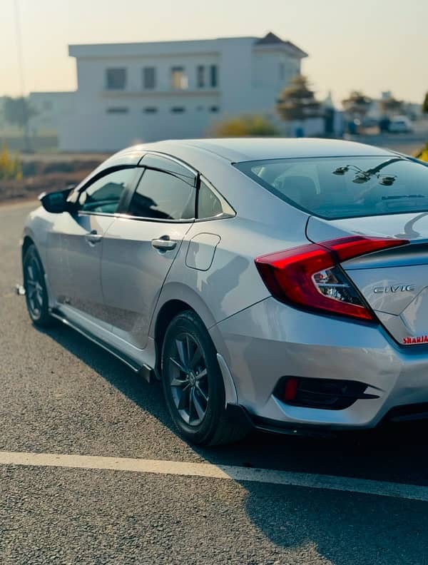 Honda Civic Oriel 2019 6