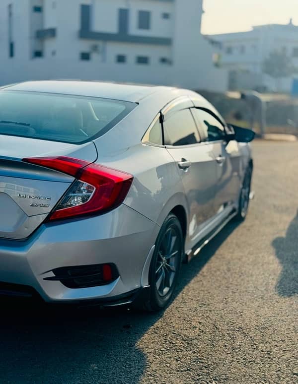 Honda Civic Oriel 2019 8