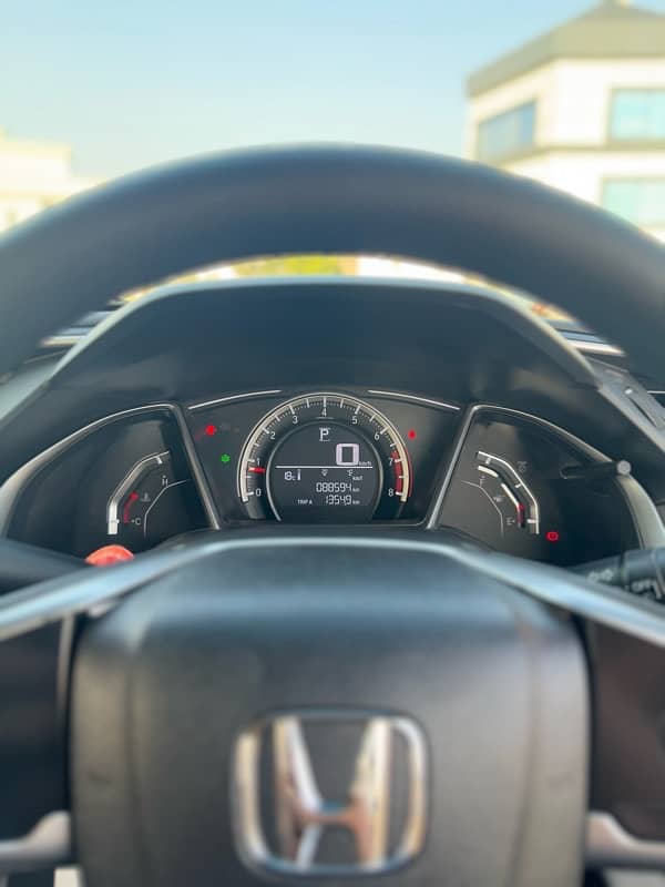 Honda Civic Oriel 2019 12