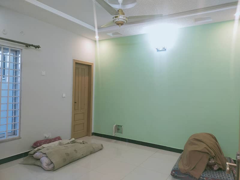 Brand New Condition 40 X 80 Ground Floor For Rent 8