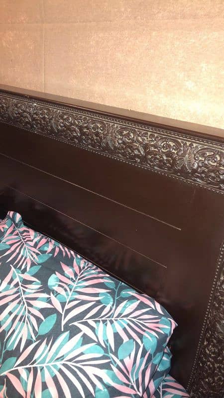 Solid wooden used king size bed 3