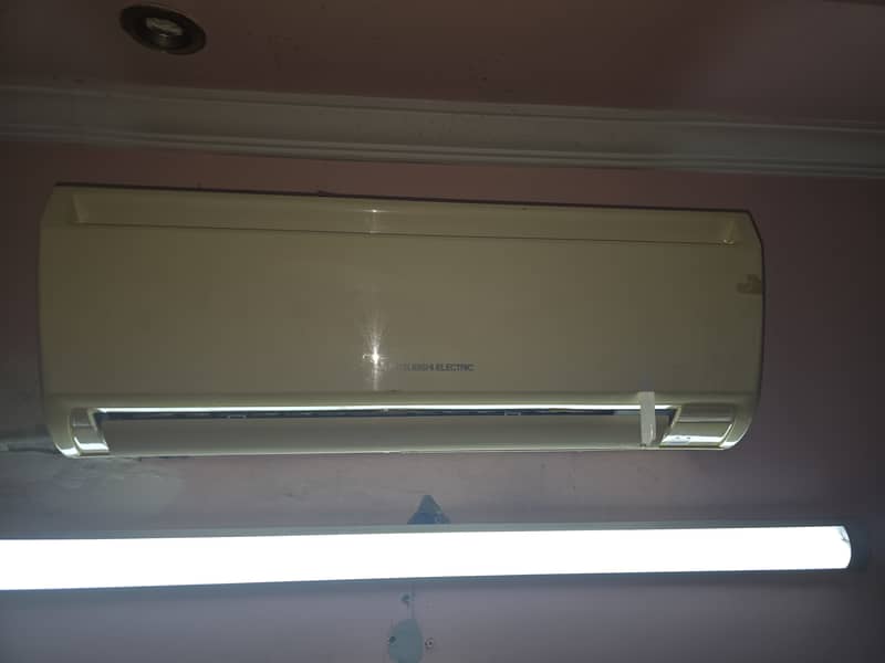 Mitsubishi Mr Slim Split AC (working] 1